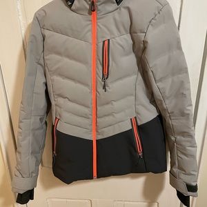 Link: https://obermeyer.com/catalog/womens/cosima-down-jacket-3?v=62596